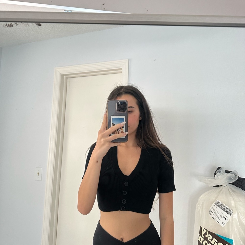 Crop Top - Picture 2 of 3